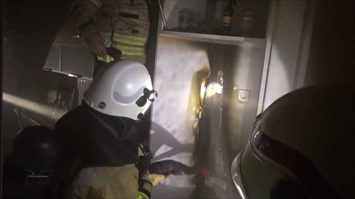 Silivri'de buzdolabı motoru patladı, yangın çıktı