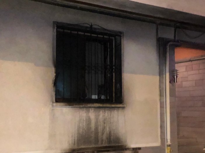 Ankara'da babasının bulunduğu evi yaktı