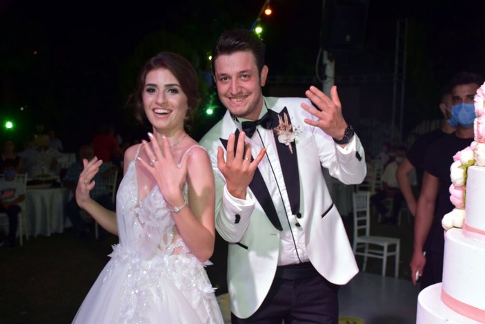 Adana'daki nikah sırasında Müslüm Gürses şarkısı çalındı