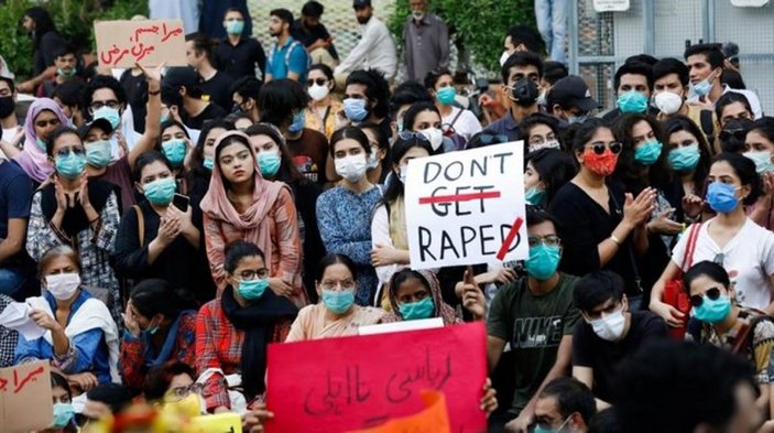 Pakistan Başbakanı: Tecavüzcüler idam edilmeli ya da hadım edilmeli