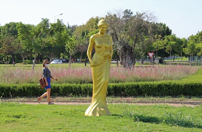 Antalya Altın Portakal Film Festivali için 57 Venüs heykeli dikildi