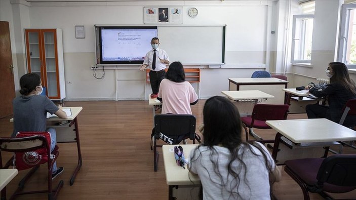 Milli Eğitim Bakanı Ziya Selçuk: Yüz yüze eğitimde uyum sürecine öğretmenler karar verecek