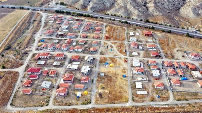 Çankırı'da 'obruklu köy' yeni yerine taşınıyor