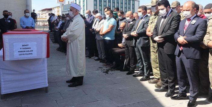 Şehit Teğmen Harun Aslan, son yolculuğuna uğurlandı