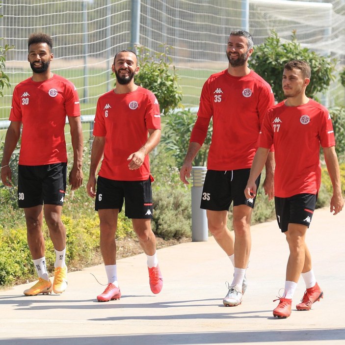 Beşiktaş, Antalyaspor'un yeniden test yaptırmasını istiyor
