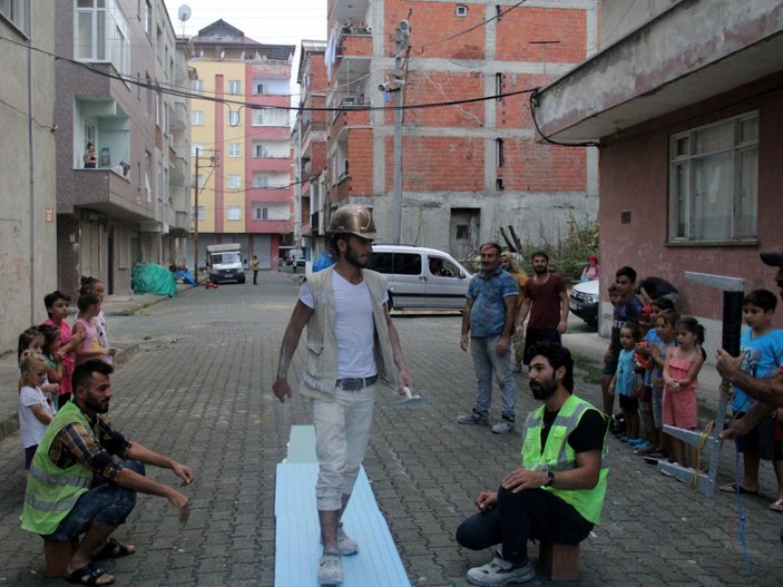 Trabzon'da defile yapan işçilere, oyunculuk teklifleri geliyor