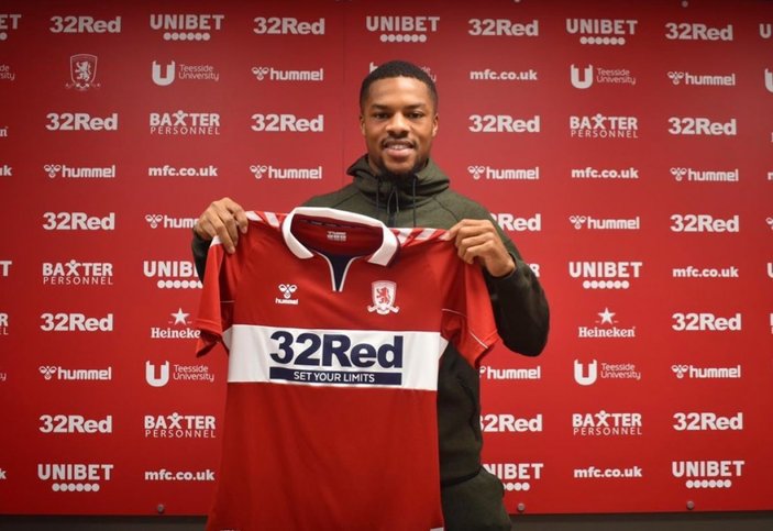 Middlesbrough, Chuba Akpom'u transfer etti