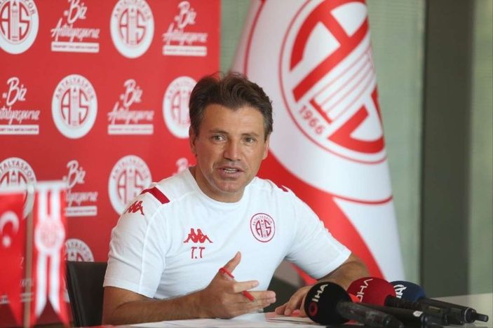 Tamer Tuna'dan Beşiktaş'a Sangare iması