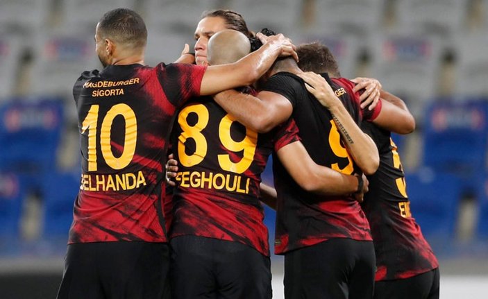 Galatasaray son şampiyon Başakşehir'i devirdi