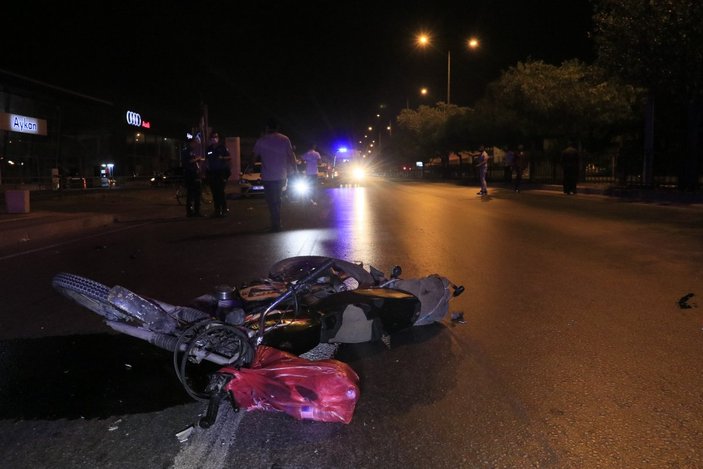 Adana'da 2 motosiklet çarpıştı