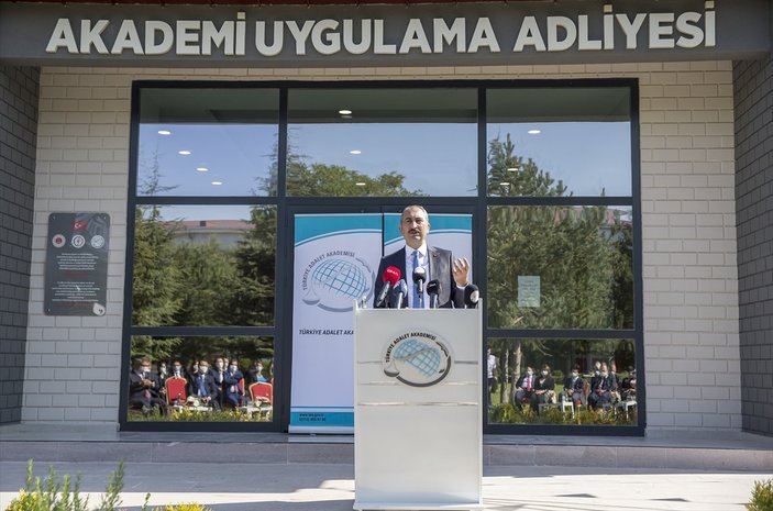 Adalet Bakanı Abdulhamit Gül'den hakim ve savcılara uyarı