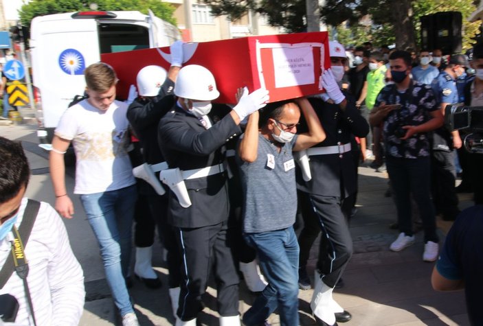 Şehit polis memuru Onur Küçük son yolculuğuna uğurlandı
