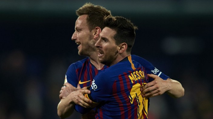 Ivan Rakitic: Barcelona'da Messi'yle hiç yakınlaşmadım