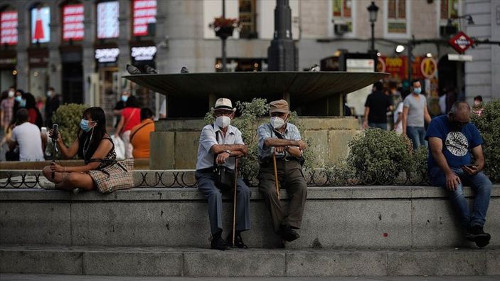 aa İspanya ekonomisi ikinci çeyrekte yüzde 17,8 daraldı