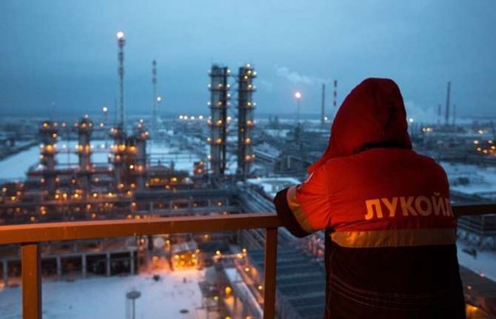 Rusya'da enerji gelirlerinin payı yüzde 30'a düşecek