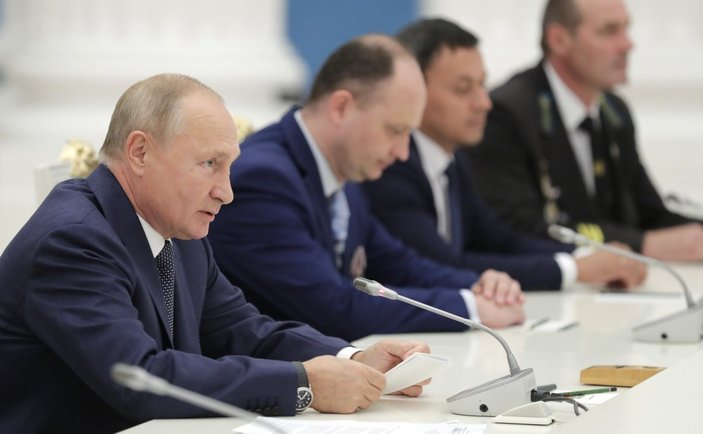Putin'den nükleer santral tepkisi: Odunla mı ısınacaksınız