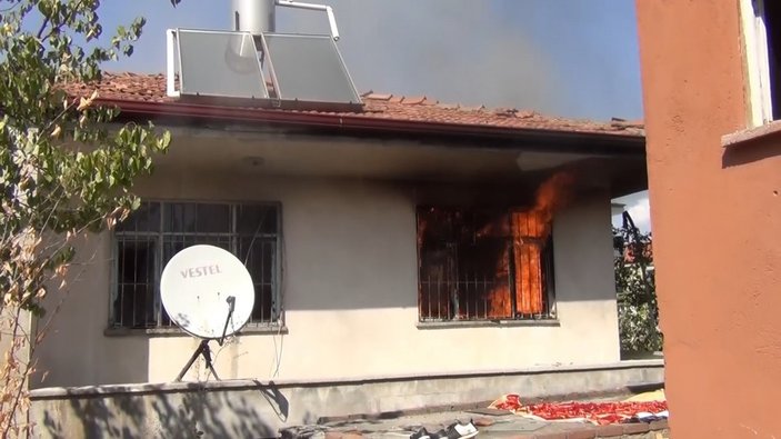 Kırıkkale'de yaşlı adamın 80 bin lirasını çalıp, evi ateşe verdiler