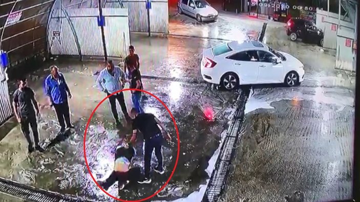Bursa’da dövülüp araçtan atıldıktan sonra otomobilin çarptığı yaralı öldü