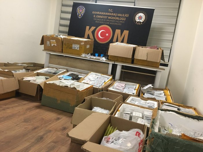 Kahramanmaraş'ta 5 milyon liralık kaçak cep telefonu ele geçirildi