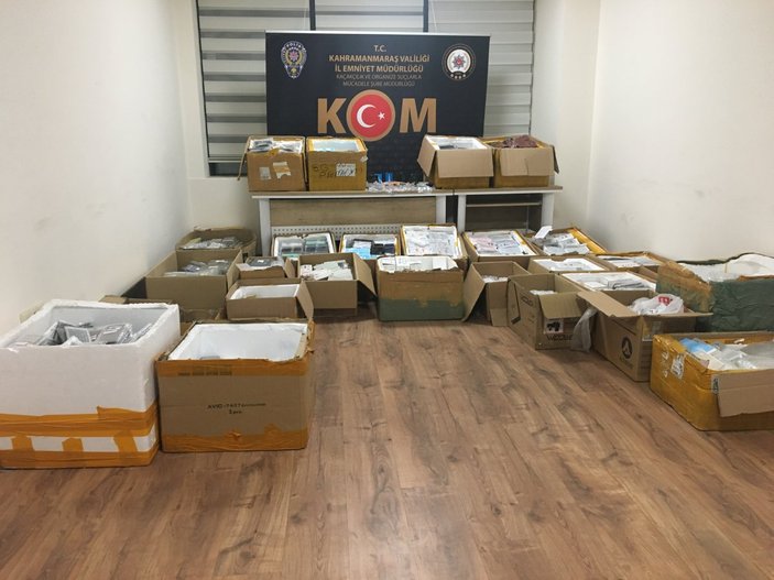 Kahramanmaraş'ta 5 milyon liralık kaçak cep telefonu ele geçirildi