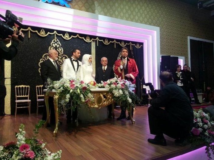 Seda Sayan'dan sonra ilahiyat konserinde tanıştığı Büşra Aköz ile evlenen Onur Şan kimdir? Onur Şan'ın hayatı