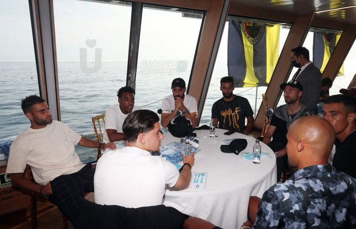 Fenerbahçe derbi öncesi tekne turu yaptı