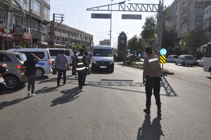 Tekirdağ'da polisten maske ve korona seferberliği