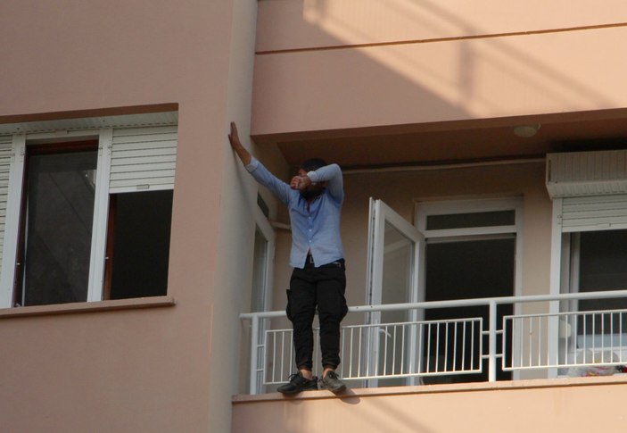 Antalya'da bunalıma giren adam intihara kalkıştı