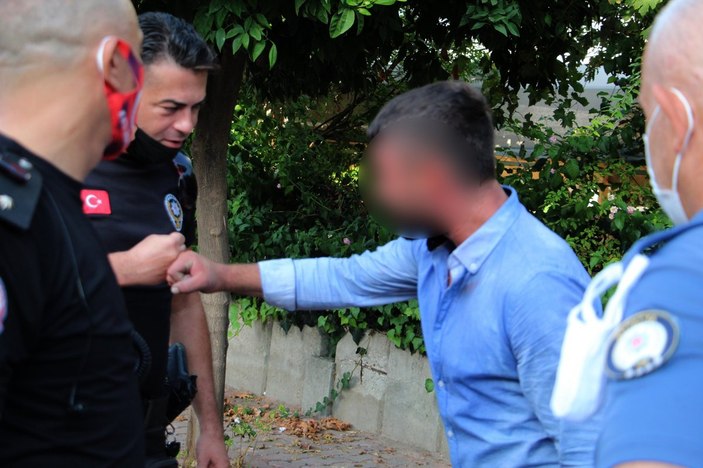 Antalya'da bunalıma giren adam intihara kalkıştı