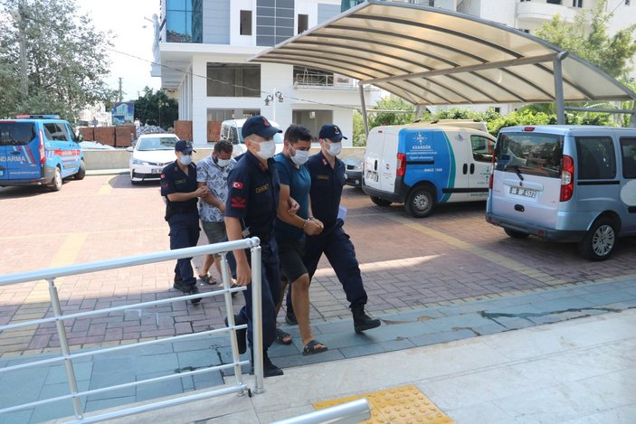 Antalya'da 1 ton bakır çaldılar: Yakalandılar