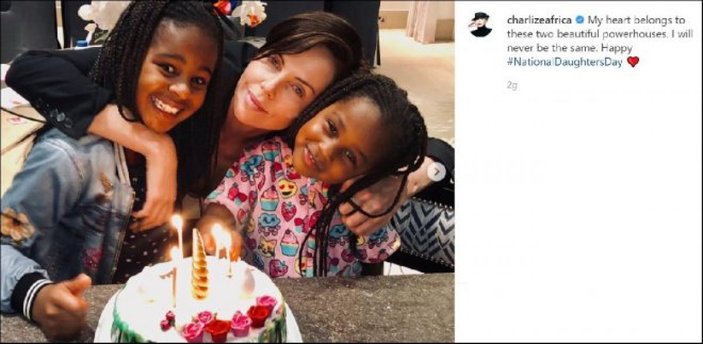 Charlize Theron, çocuklarıyla  fotoğraf paylaştı