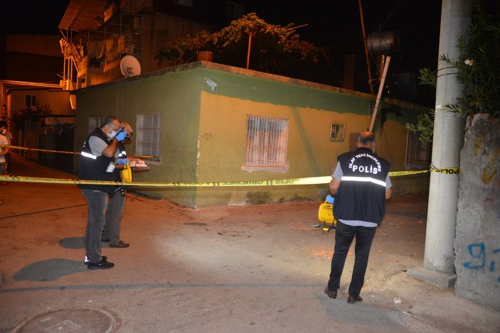 Adana'da komşuların kavgası kanlı bitti: 1 ölü