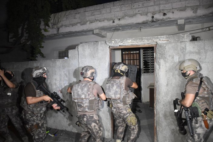 Adana'da helikopter destekli uyuşturucu operasyonu
