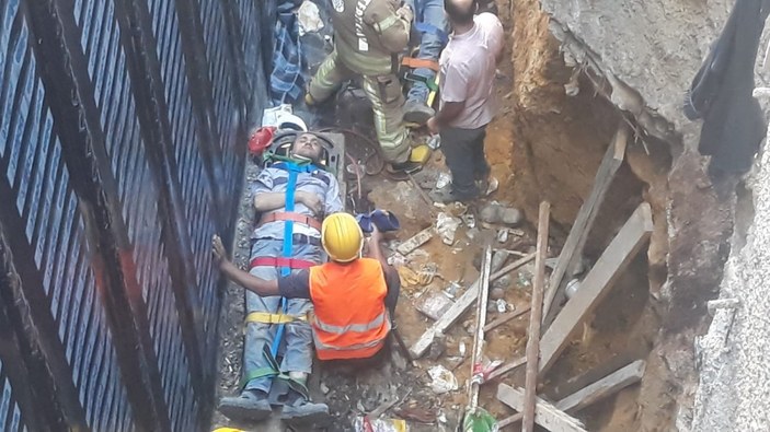 Kadıköy'deki inşaatta iskele çöktü: 3 işçi yaralandı