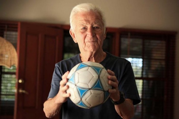 Peter Webster, 80 yaşında futbolu bıraktı