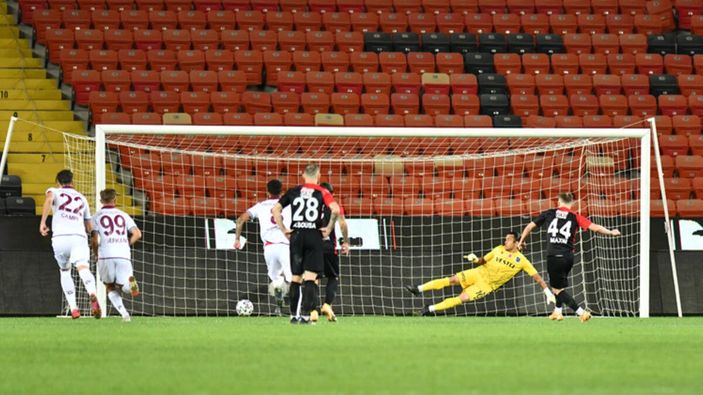 Erce Kardeşler: Hakemler tercihlerini rakiplerden yana kullanıyor