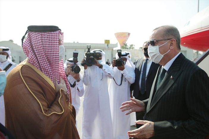 Cumhurbaşkanı Erdoğan Kuveyt ve Katar'a gitti