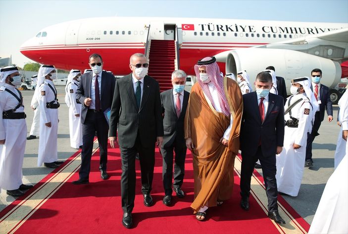 Cumhurbaşkanı Erdoğan Kuveyt ve Katar'a gitti