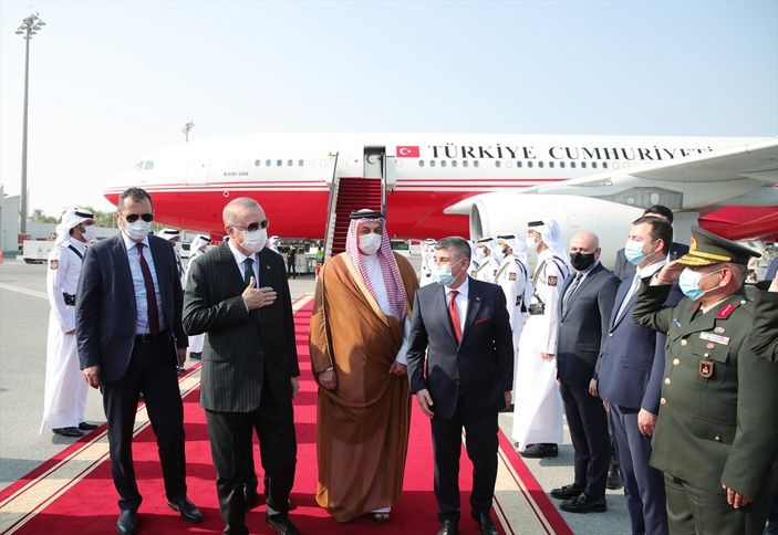 Cumhurbaşkanı Erdoğan Kuveyt ve Katar'a gitti