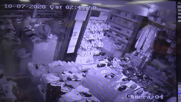 Bartın'da girdikleri dükkanda dizi izleyen hırsızlar