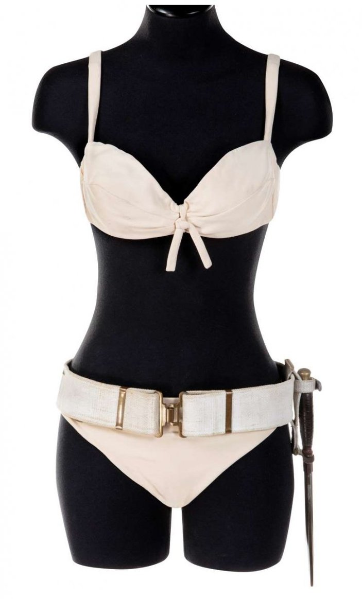 Ursula Andress’in giydiği bikini 500 bin dolara satılacak