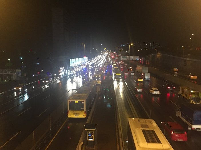 İstanbul'da metrobüs kazası: 7 yaralı