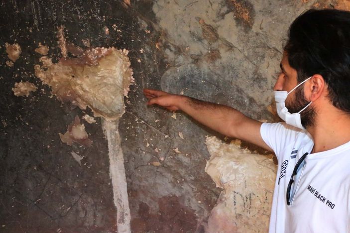 d Adıyaman'da tarihi mağara defineciler tarafından tahrip edildi