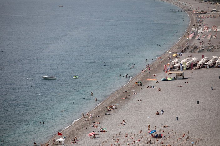 Bu yıl 2.5 milyondan fazla yabancı turist, Antalya’yı tercih etti