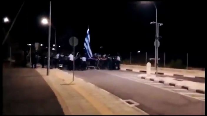 Rumlardan KKTC’ye havai fişekli tahrik