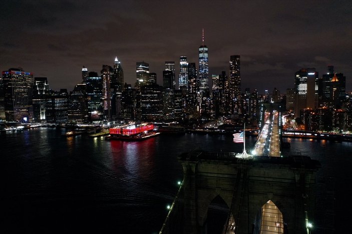 New York'un eşsiz gece manzarası havadan görüntülendi