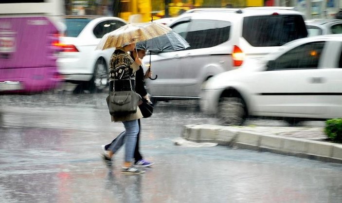 AKOM uyardı: İstanbul'a şiddetli sağanak yağış geliyor
