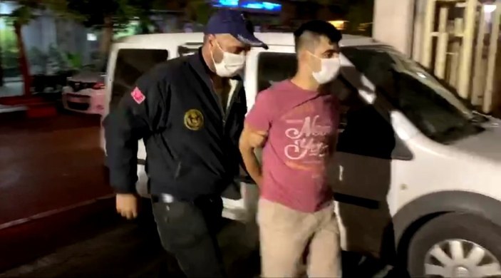İzmir merkezli FETÖ operasyonunda 89 şüpheliye gözaltı