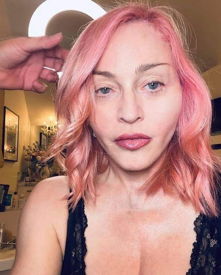 Madonna saç rengini değiştirdi