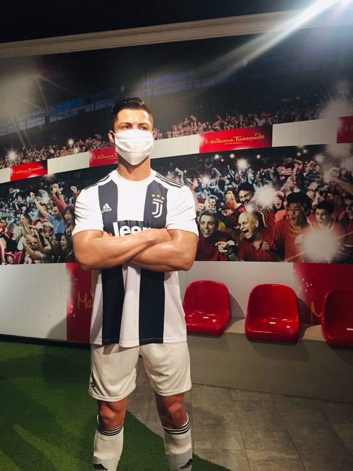 Cristiano Ronaldo'nun koronavirüs testi pozitif çıktı